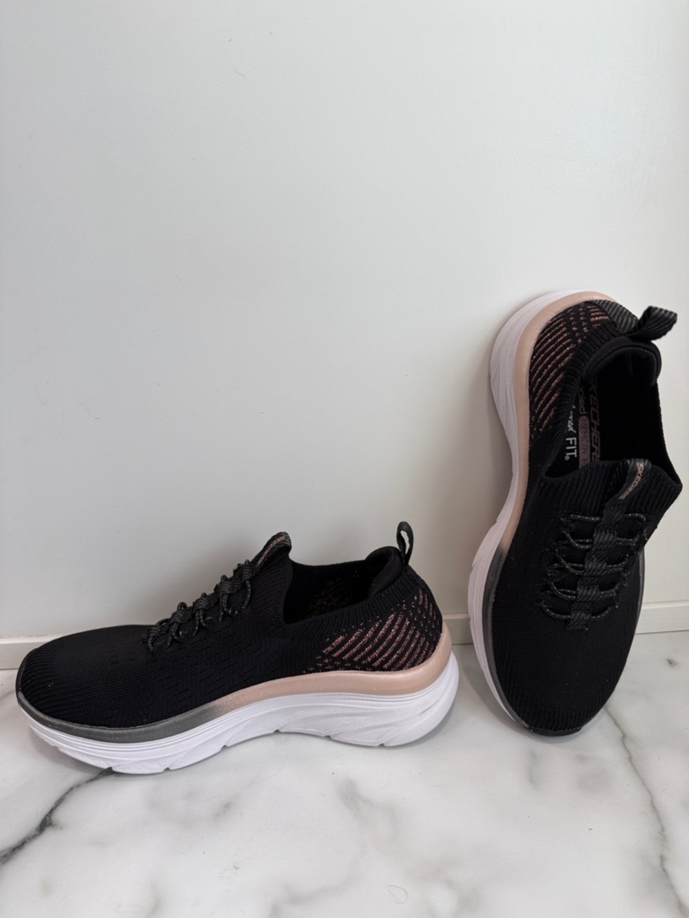 Skechers, Relaxed Fit: D'Lux Walker Black Let it Glow Walking Shoes - Size 6.5 - Picture 3 of 9